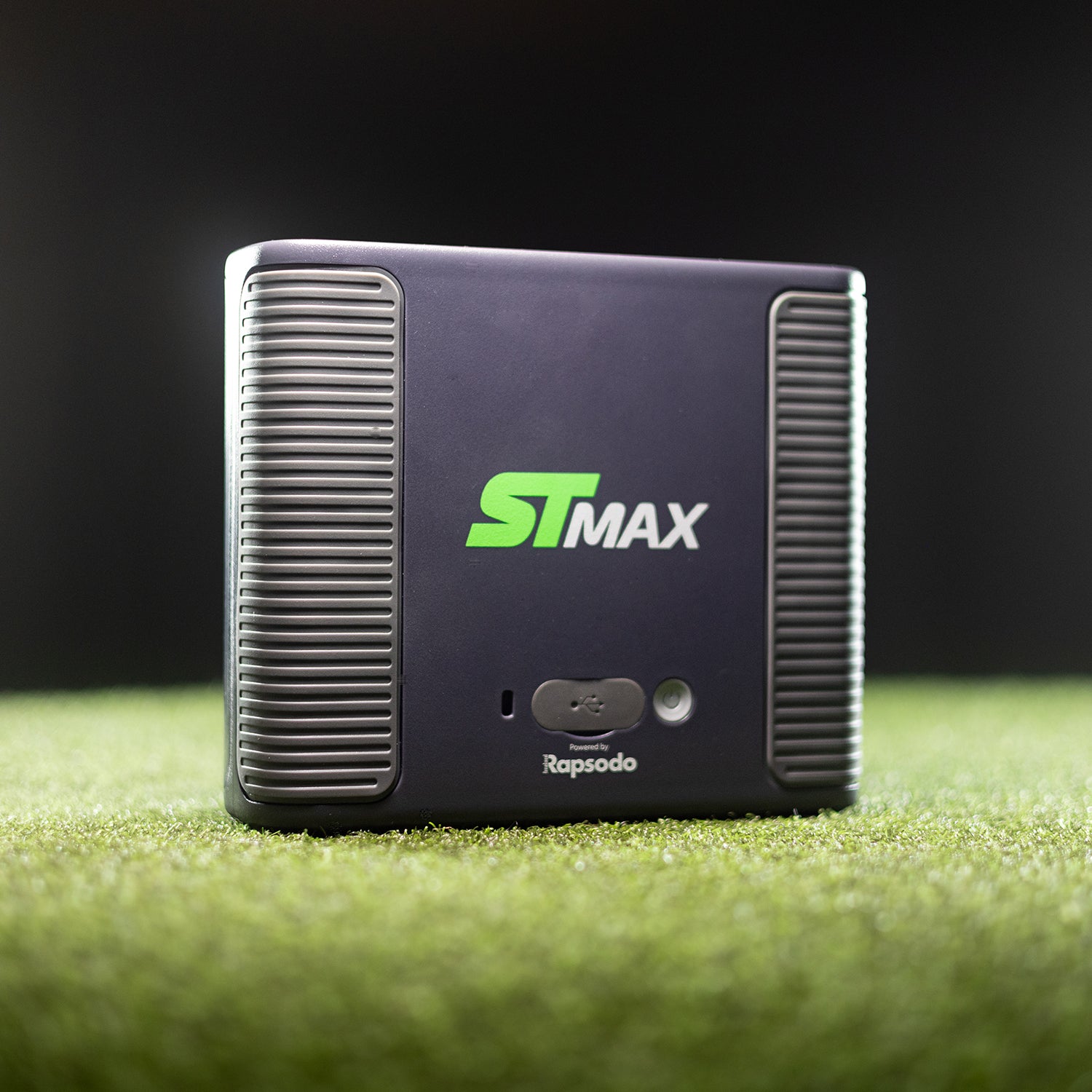 SKYTRAK MAX launch monitor indoor golf training setup on turf
