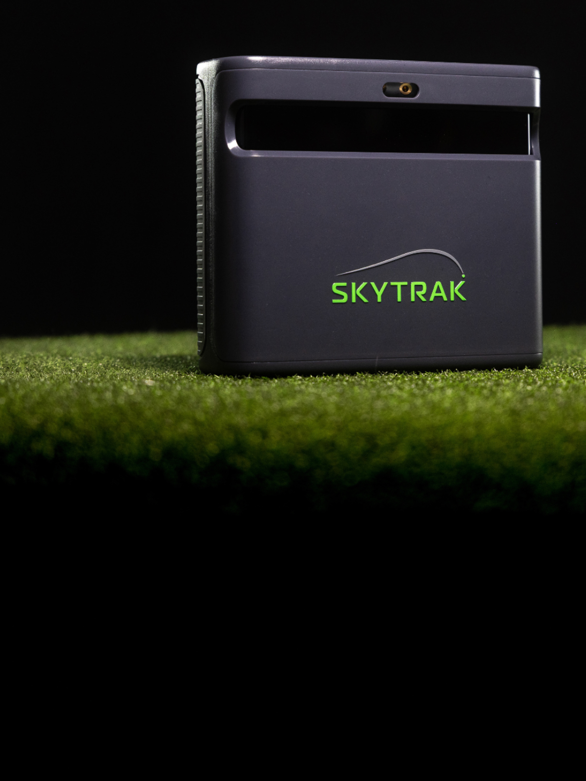 SkyTrak™ — ローンチ モニターおよびゴルフ シミュレーターのナンバー