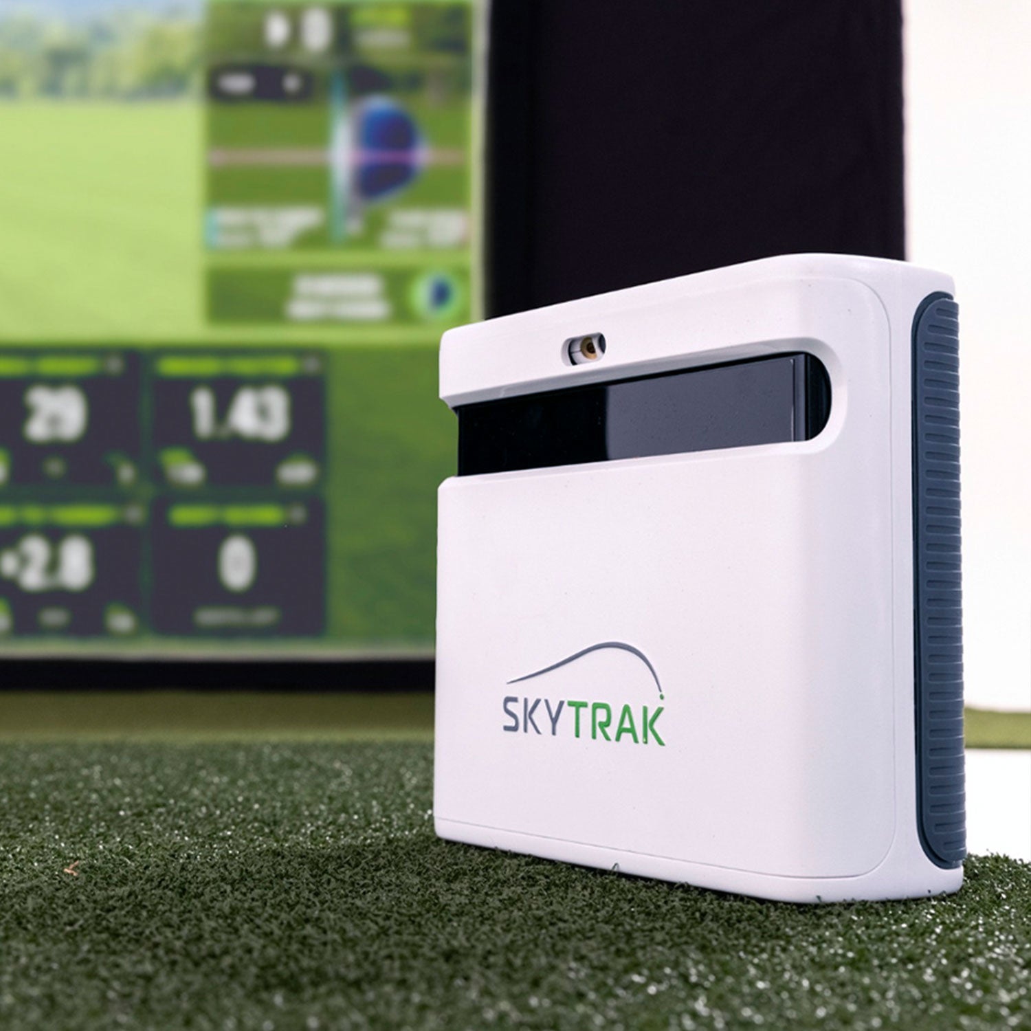 SKYTRAK ST+ Golf Simulator | Premium Studio Package